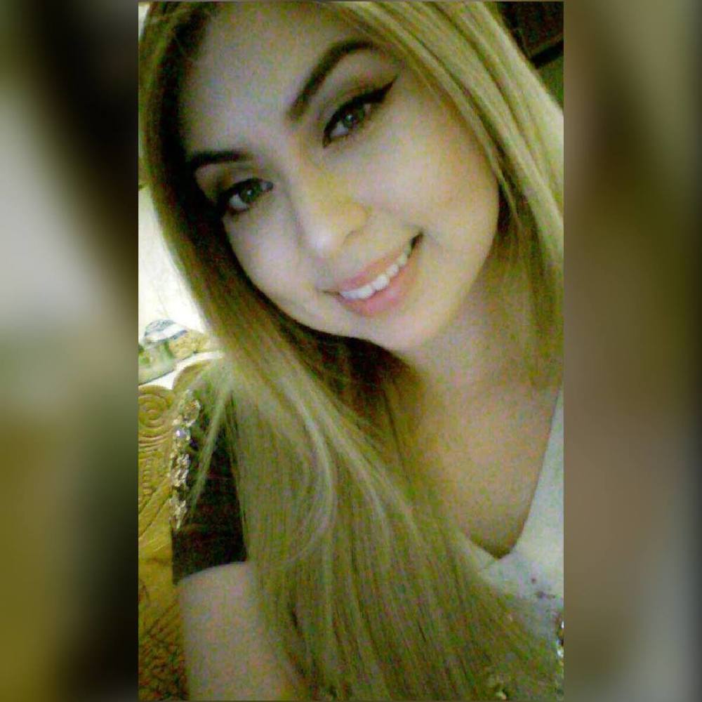 Meet your Posher, Dayana